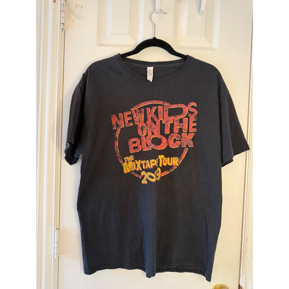 New Kids On The Block Mixtape Tour 2019 T Shirt Black Concert Tee L‎